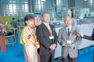 與新竹市長合影2